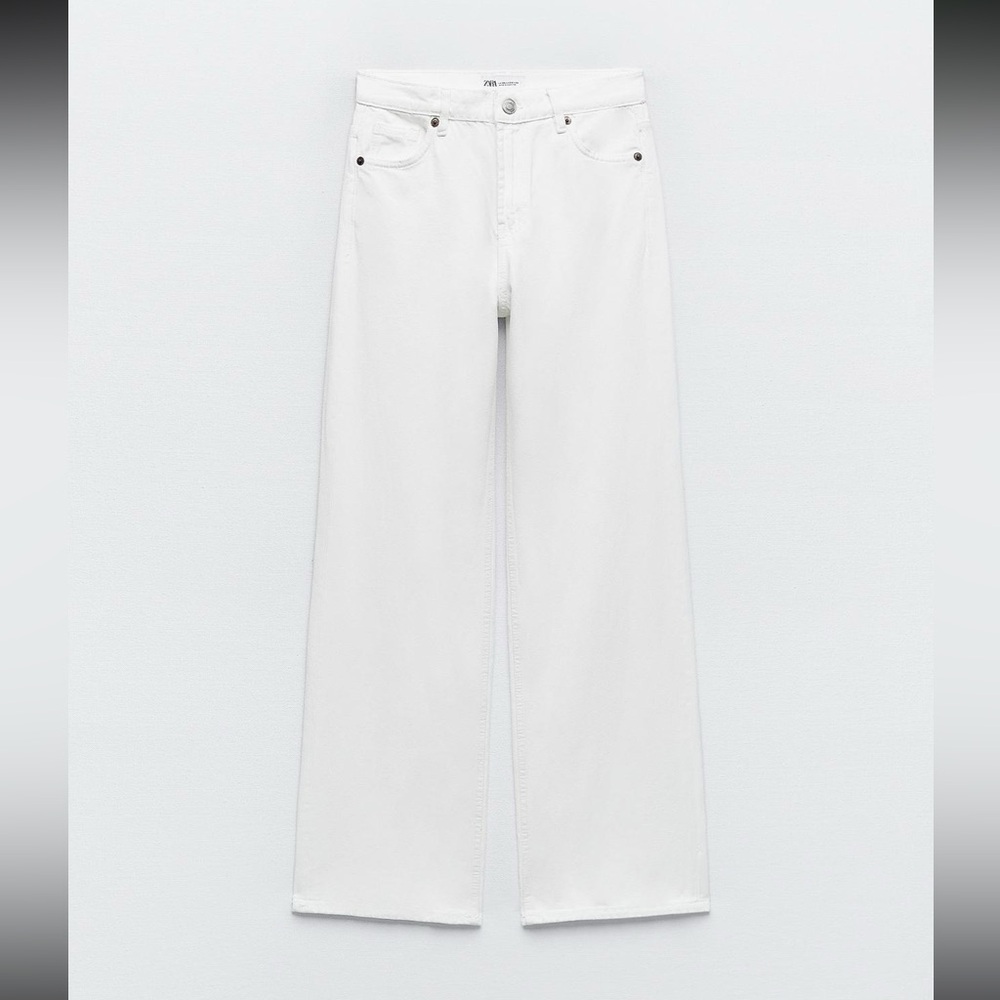 Zara TRF LOOSE-FIT MID-RISE JEANS
4365/233 white sz 14
